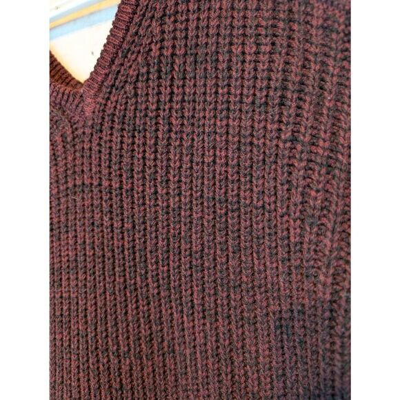 Cotton On cold shoulder sweater size small - Picture 3 of 4